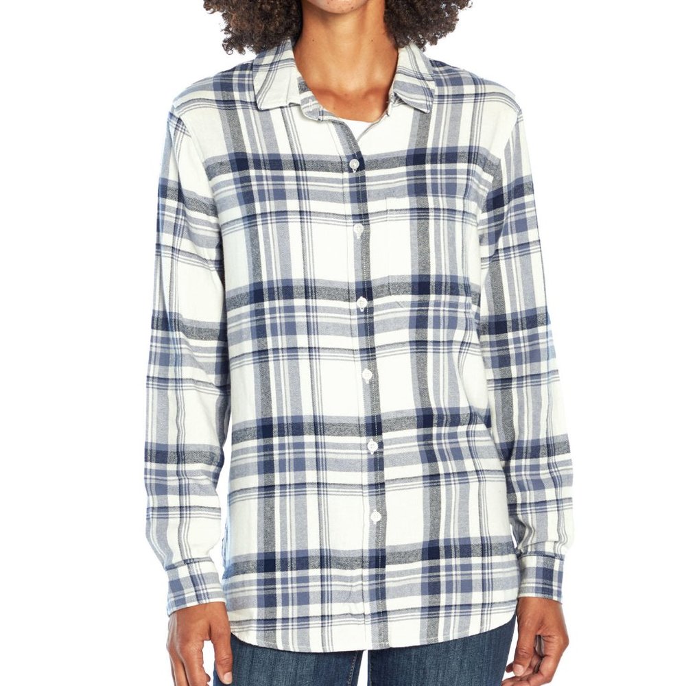 !!NWT!! Women's Cloud GAP FLANNEL SHIRT SIZE MEDIUM